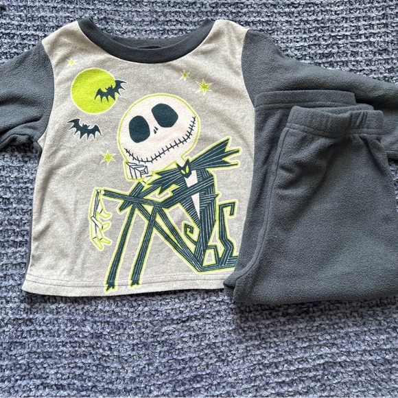 Other - 🦋Gray and Cream Halloween Pajama Set🦋